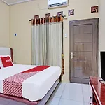 Oyo 92296 Amole Paviliun Syariah