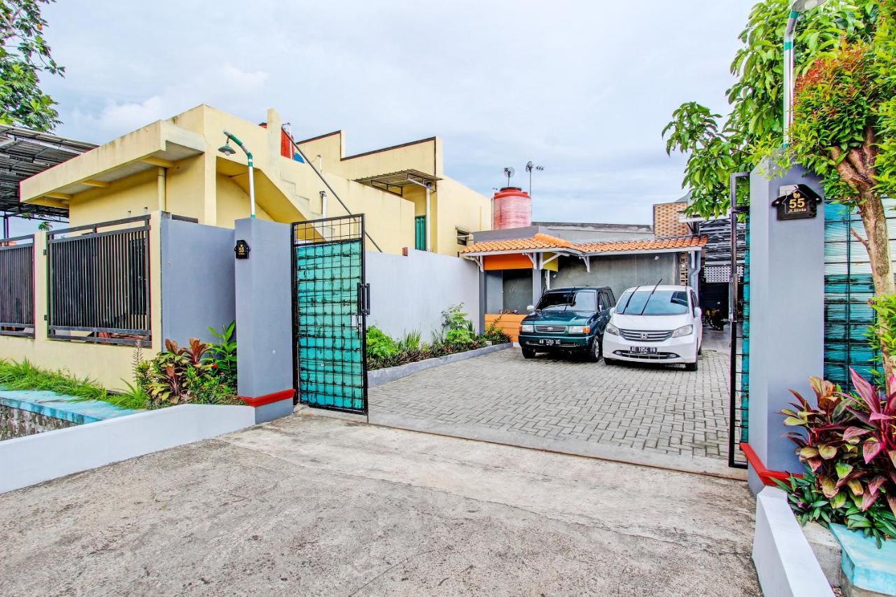 Oyo 92296 Amole Paviliun Syariah 2* Cilacap